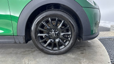 MINI Hatchback 1.5 Cooper Classic 5dr Auto Petrol Hatchback